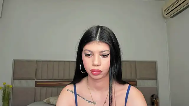 Snapshot of Sierra_Halle chatting on January 2026 08:44:01 PM Sierra Halle online show from January 2026 08:44:01 PM