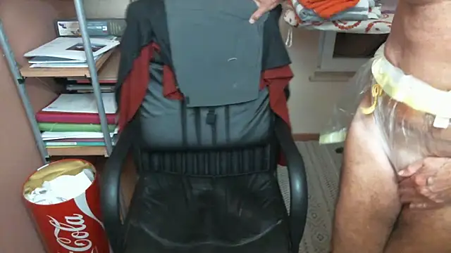 Snapshot of olibrius71 chatting on October 2025 09:37:01 PM olibrius71 online show from October 2025 09:37:01 PM