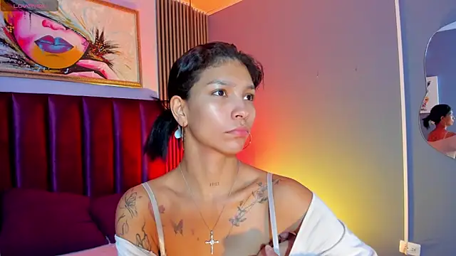 LauraAristizabal online show from March 2026 12:33:02 PM