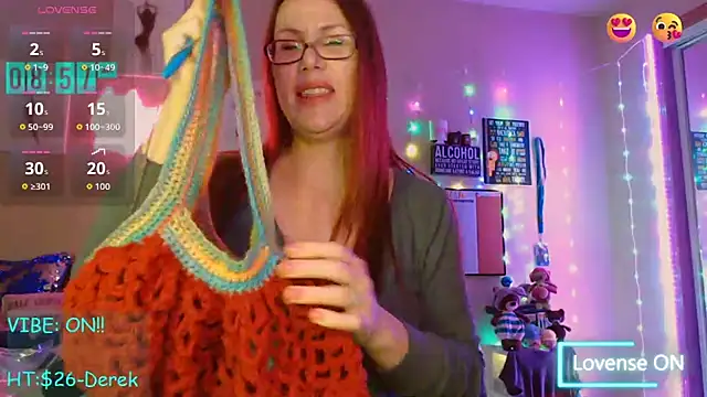 Snapshot of EmmaIsHere chatting on November 2025 03:55:01 PM EmmaIsHere online show from November 2025 03:55:01 PM