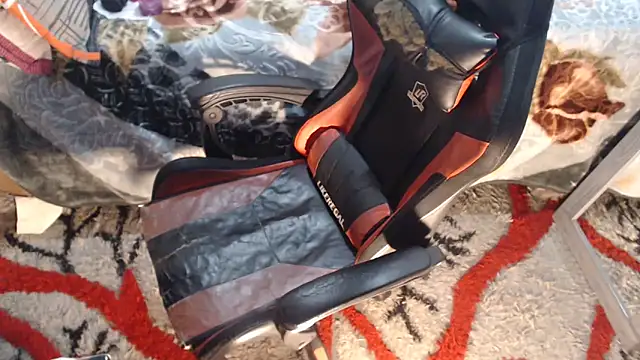 sexyjustin202 online show from April 2026 12:08:01 AM