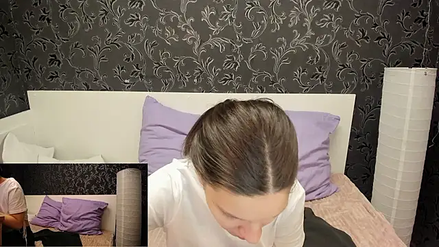 Snapshot of MelaniGrand chatting on February 2026 10:44:02 AM MelaniGrand online show from February 2026 10:44:02 AM