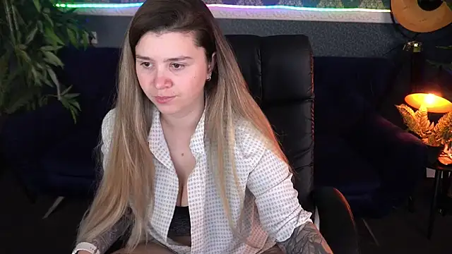 AmellyMilly online show from November 2025 08:08:02 PM