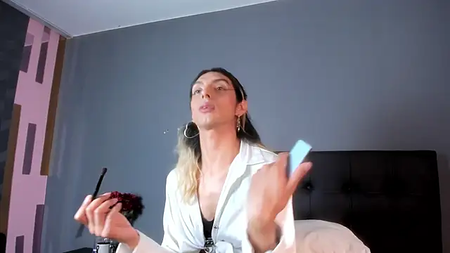 Snapshot of Victoria_Badgal_ chatting on November 2025 08:20:01 PM Victoria Badgal online show from November 2025 08:20:01 PM