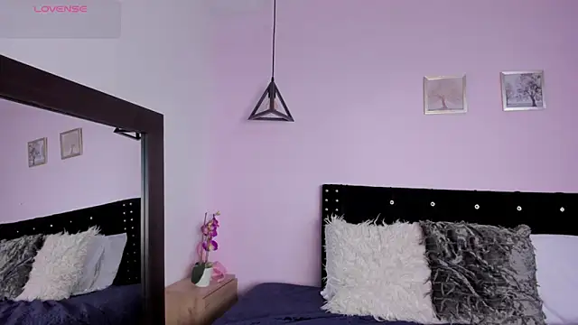 CeliWoods online show from November 2025 11:44:02 AM