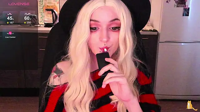 Snapshot of spticc chatting on October 2025 07:45:01 AM spticc online show from October 2025 07:45:01 AM