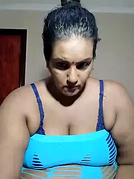 NWC4LYF online show from April 2026 07:51:02 PM