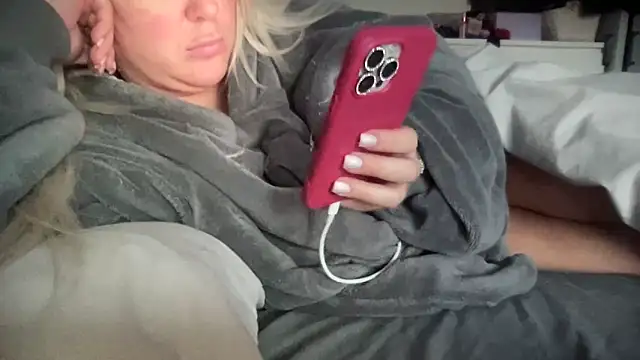 Bustyblondebabe32 online show from March 2026 06:30:01 AM