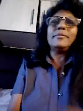 Snapshot of MsAttitude chatting on June 2026 08:20:02 AM MsAttitude online show from June 2026 08:20:02 AM