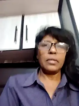 Snapshot of MsAttitude chatting on June 2026 05:00:02 PM MsAttitude online show from June 2026 05:00:02 PM