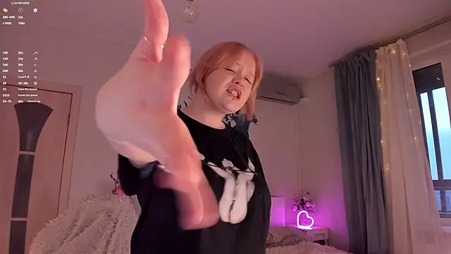 LisaLaas online show from March 2025 02:08:01 PM