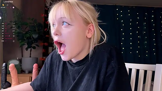 LisaLaas online show from November 2025 08:52:01 PM