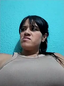 Snapshot of zhayra_rose chatting on January 2025 03:35:01 AM zhayra rose online show from January 2025 03:35:01 AM