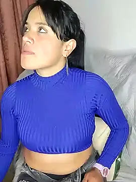 Snapshot of zhayra_rose chatting on January 2025 03:02:02 AM zhayra rose online show from January 2025 03:02:02 AM