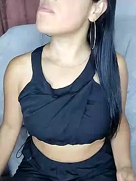 Snapshot of zhayra_rose chatting on February 2025 03:08:01 AM zhayra rose online show from February 2025 03:08:01 AM