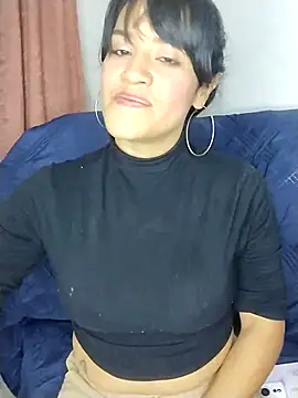 Snapshot of zhayra_rose chatting on March 2025 03:33:02 AM zhayra rose online show from March 2025 03:33:02 AM