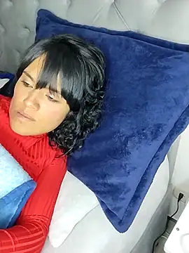 Snapshot of zhayra_rose chatting on March 2025 06:31:01 AM zhayra rose online show from March 2025 06:31:01 AM