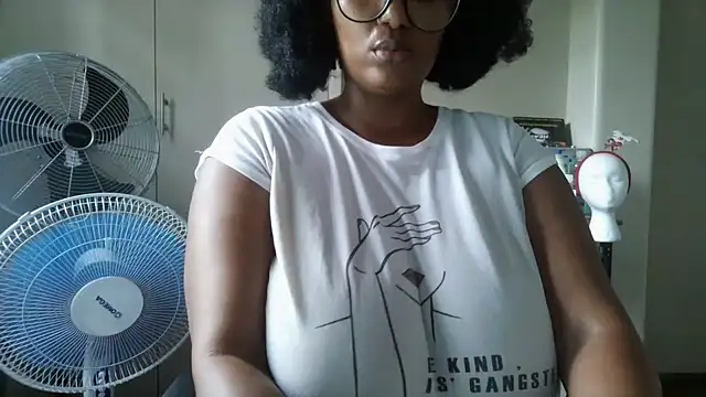 Snapshot of Charlie-Crawford chatting on March 2026 08:38:01 AM Charlie-Crawford online show from March 2026 08:38:01 AM