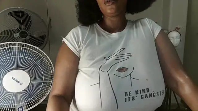 Snapshot of Charlie-Crawford chatting on March 2026 08:44:01 PM Charlie-Crawford online show from March 2026 08:44:01 PM