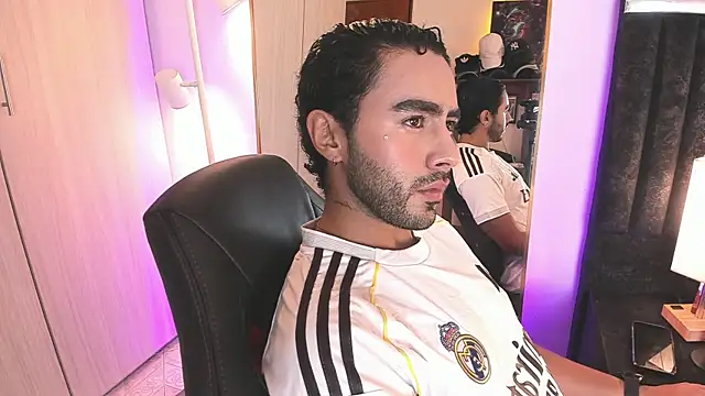 ItsMeEros online show from March 2026 10:32:01 PM