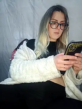 dolcehelena993 online show from February 2026 03:13:02 PM