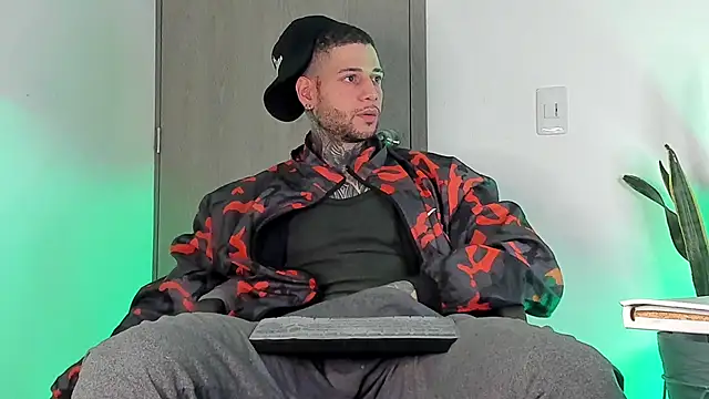  jamesleandros1 online show from February 2026 02:31:01 AM