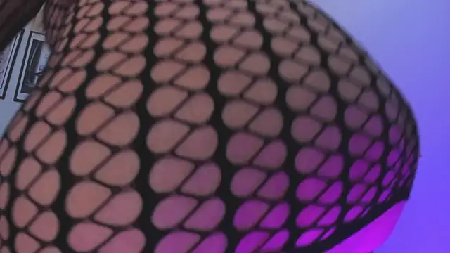 sofihill01 online show from September 2025 05:45:02 AM