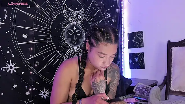 Eva Lee  online show from October 2025 09:10:01 AM