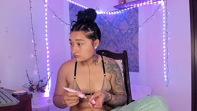 Snapshot of Eva_Lee_ chatting on February 2026 09:20:01 AM Eva Lee online show from February 2026 09:20:01 AM