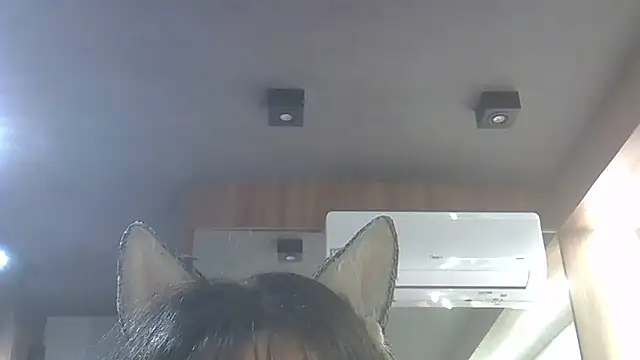 Skinny-Kitten online show from January 2026 02:39:01 AM