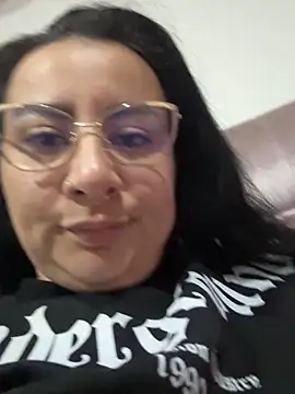 Abril Luv online show from February 2026 01:14:02 AM