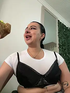 Abril Luv online show from March 2026 12:56:02 PM