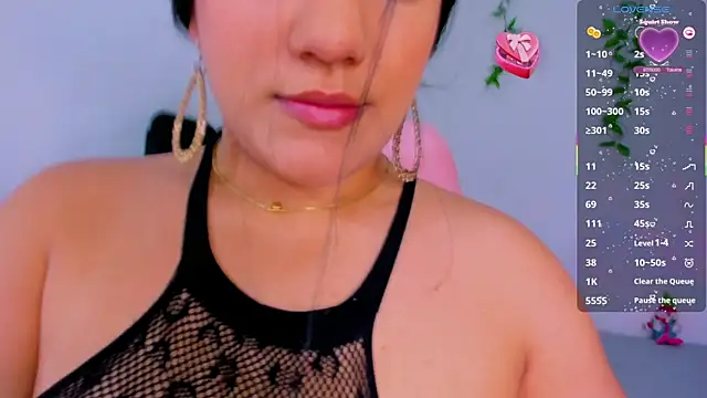 susan  nau online show from December 2025 05:36:02 AM