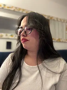 andra rose online show from February 2025 11:31:01 PM