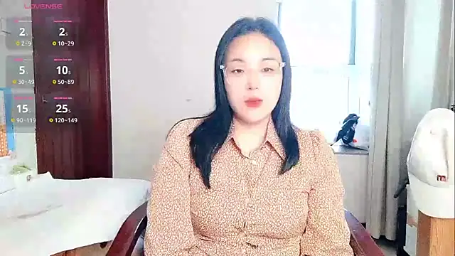 Snapshot of Vivianangn-e chatting on April 2026 01:41:01 AM Vivianangn-e online show from April 2026 01:41:01 AM