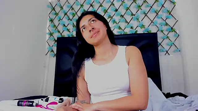 EmmaWilliamss online show from May 2026 02:14:01 PM