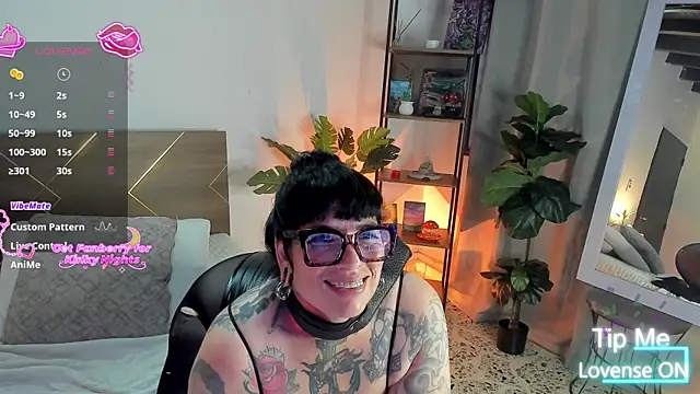VampGirl1 online show from April 2026 08:48:02 PM