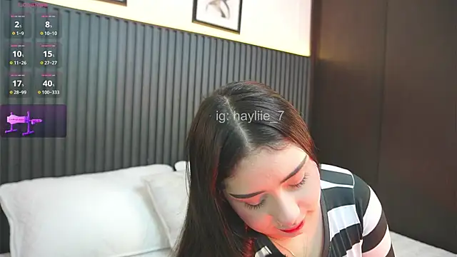 Snapshot of haylie_ chatting on April 2026 04:59:02 AM haylie online show from April 2026 04:59:02 AM