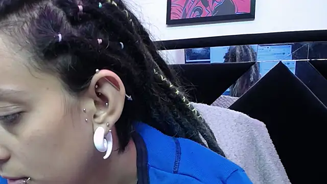 Snapshot of ORIANNA_BODMOD chatting on December 2024 06:17:01 PM ORIANNA BODMOD online show from December 2024 06:17:01 PM