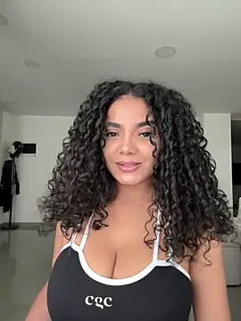 Snapshot of Mariecurl chatting on May 2026 09:23:01 PM Mariecurl online show from May 2026 09:23:01 PM