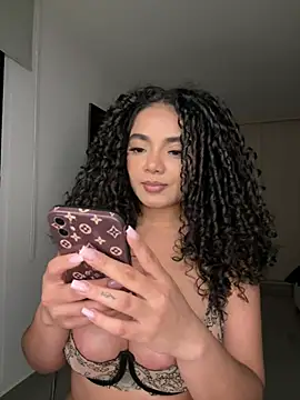 Mariecurl online show from June 2026 11:40:02 PM
