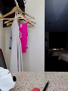 SlimBeenBadd1981 online show from March 2025 12:44:01 PM