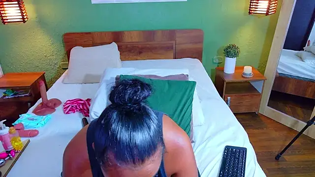 dannaahbrown online show from March 2026 02:28:01 PM