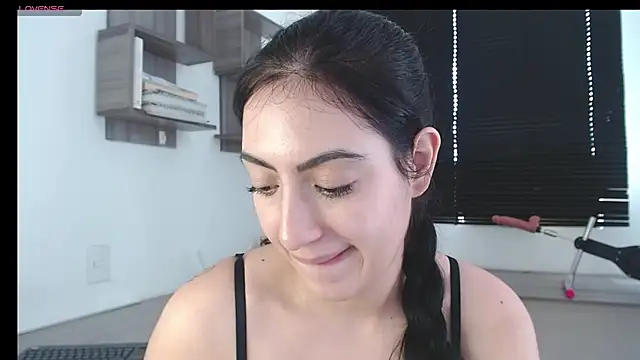 MIYESSI online show from February 2025 08:11:01 PM