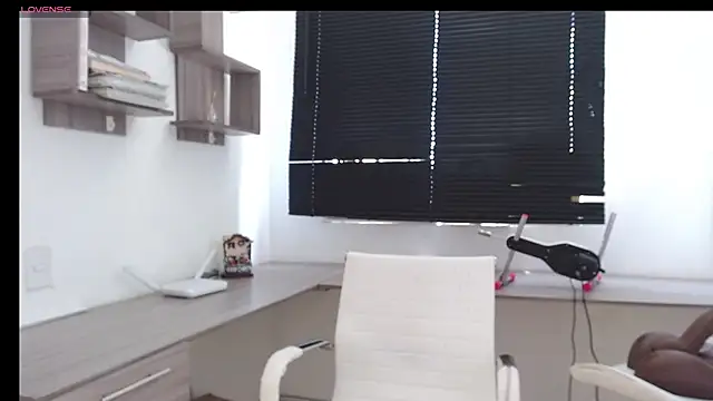 MIYESSI online show from March 2025 06:23:01 PM