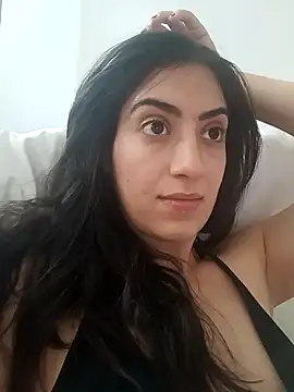 MIYESSI online show from April 2026 07:59:01 PM