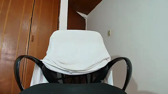 sam her online show from April 2026 09:08:02 PM