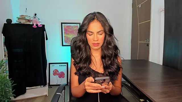 Snapshot of camille-rose chatting on April 2026 09:08:01 PM camille-rose online show from April 2026 09:08:01 PM