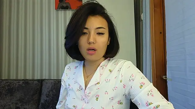 lily  foster online show from September 2025 11:48:01 AM