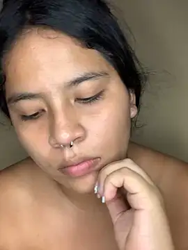 moncerrat luna online show from December 2024 12:41:02 AM